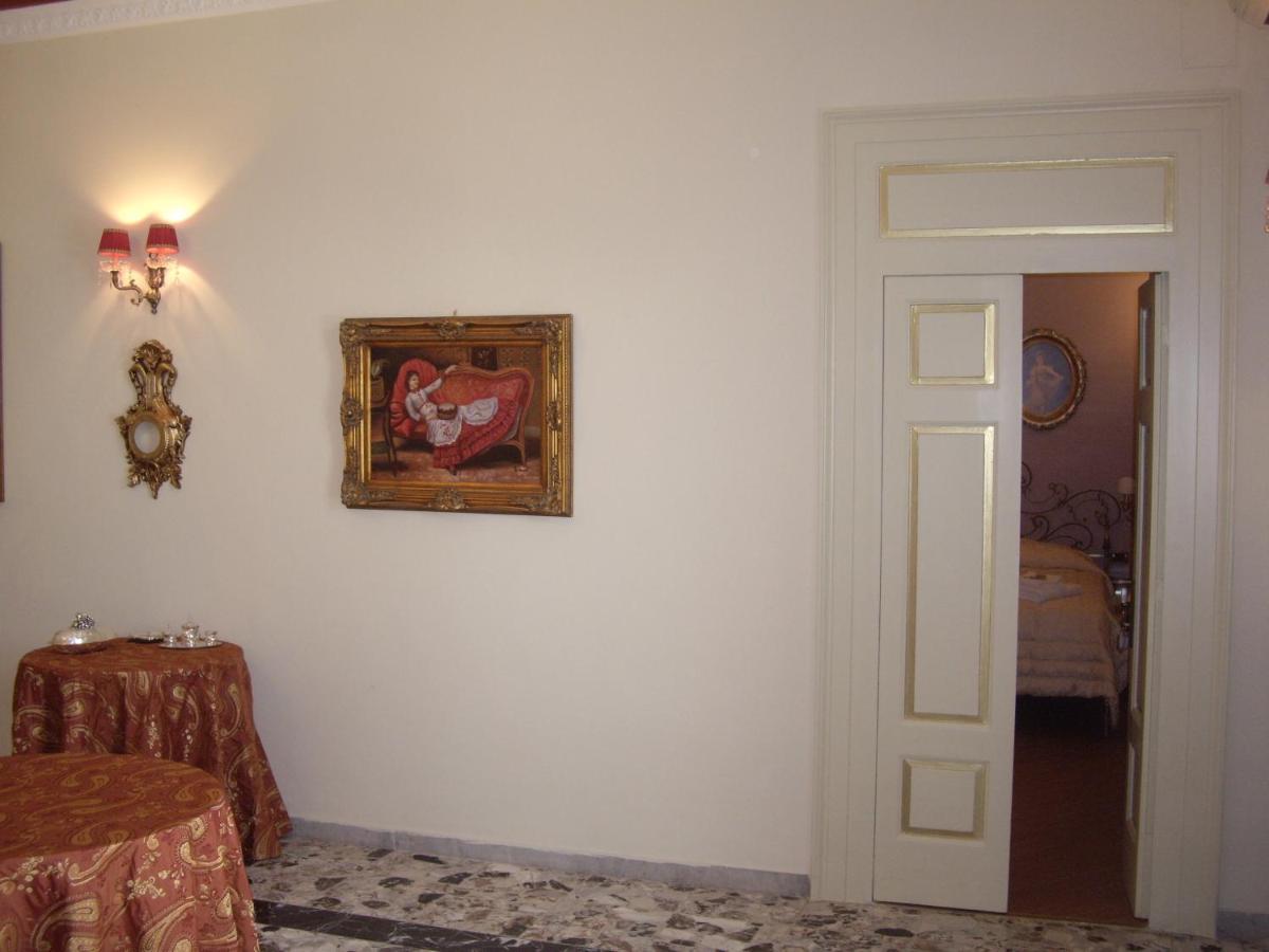 Executive L'Orangerie Bb Hotell Bari Exteriör bild