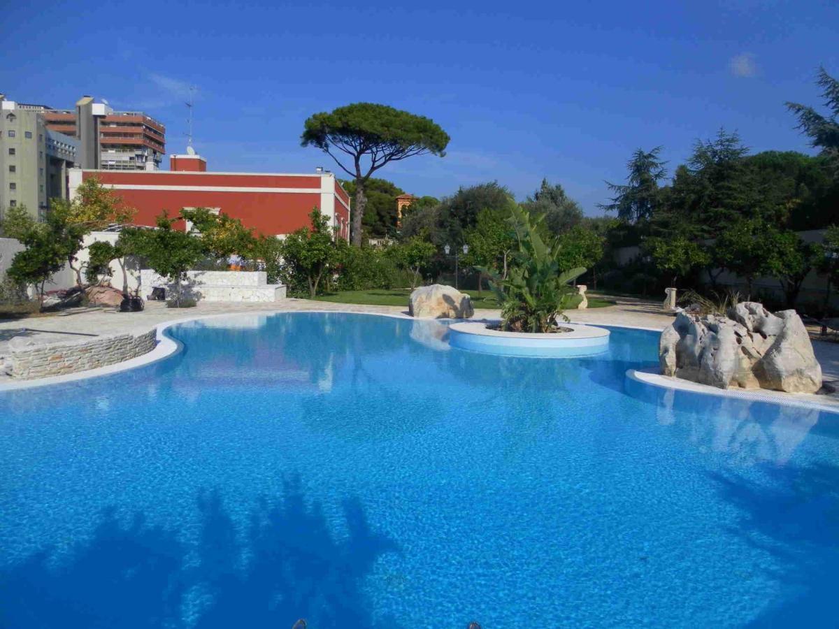 Executive L'Orangerie Bb Hotell Bari Exteriör bild
