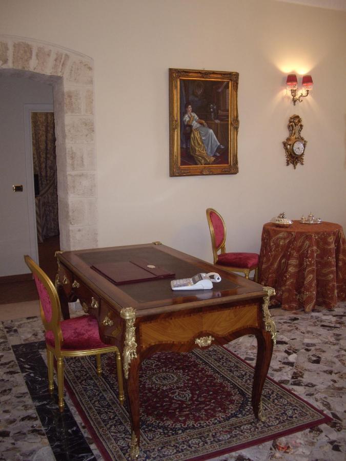 Executive L'Orangerie Bb Hotell Bari Exteriör bild